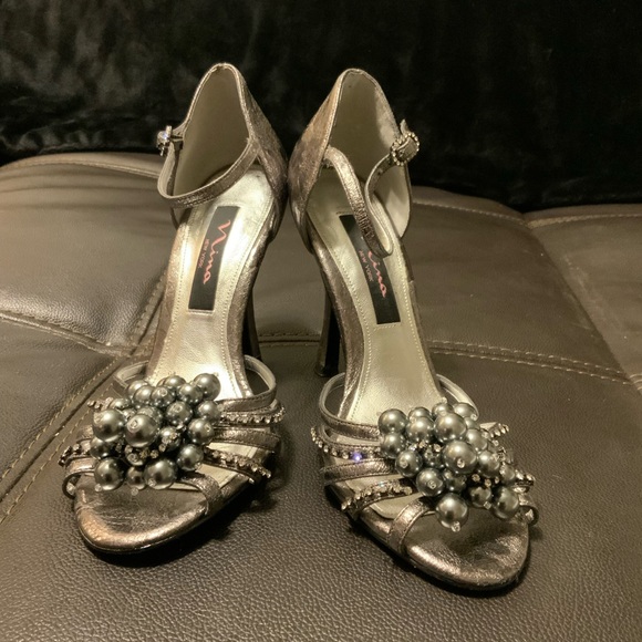 Women’s Silver Shoes - Picture 2 of 12